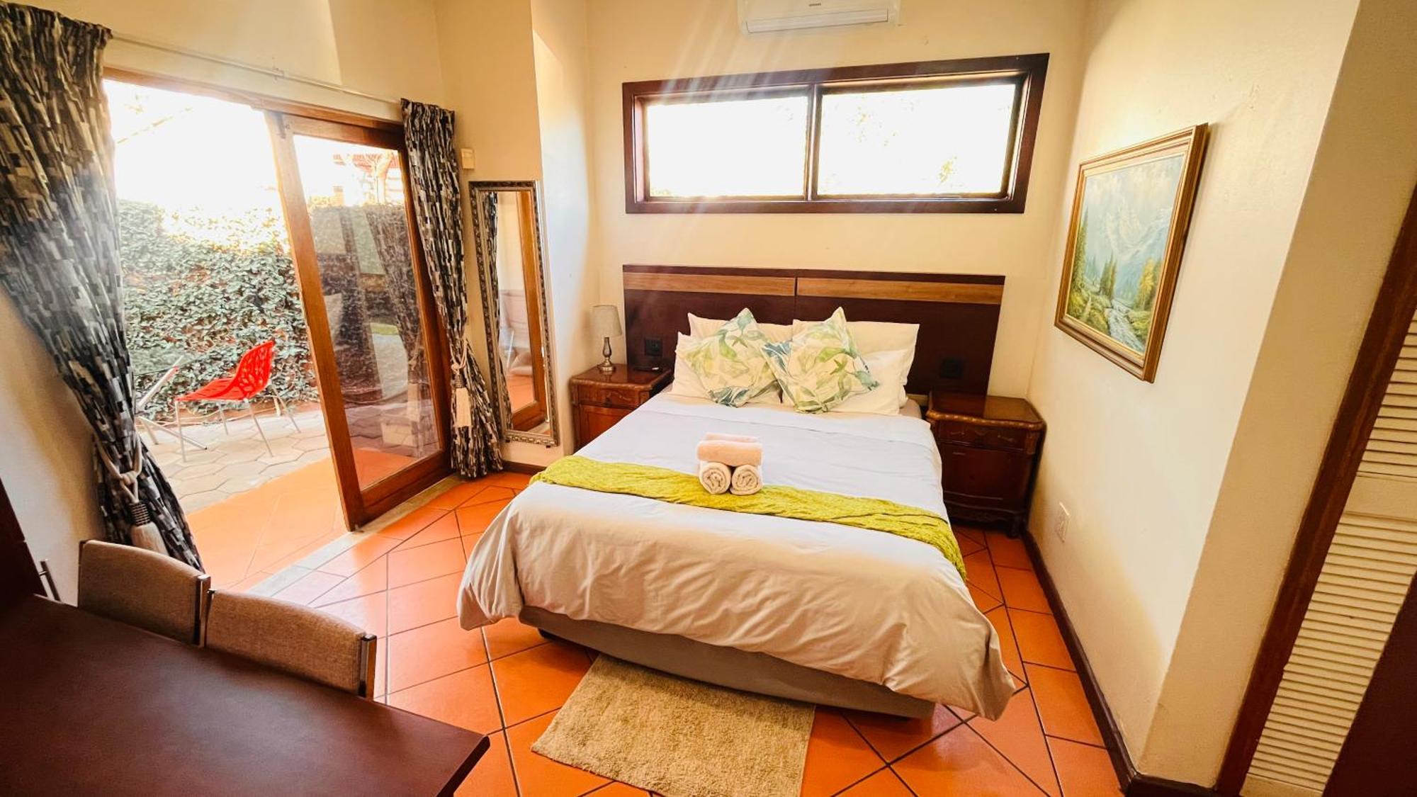 Hotel The Wood House Empangeni Exterior foto