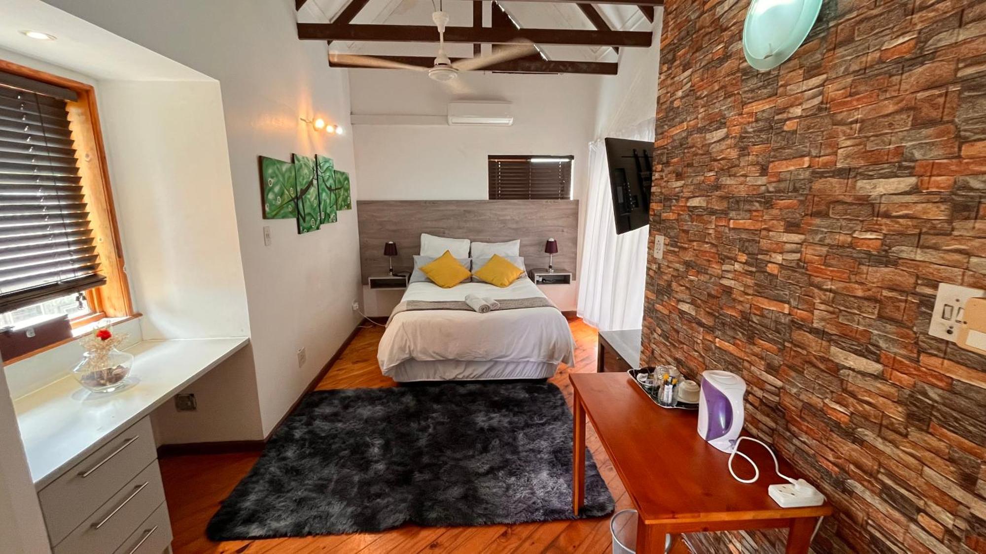 Hotel The Wood House Empangeni Zimmer foto